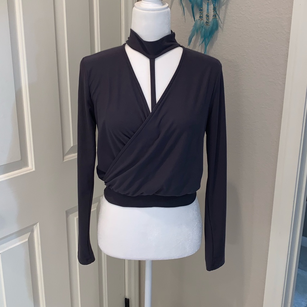 ❌SOLD❌Fashion Nova long sleeve crop top